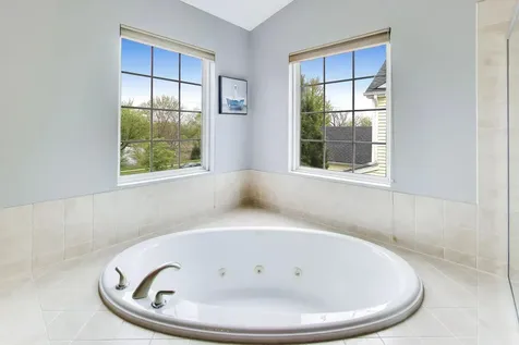 248 South Litchfield Drive Round Lake IL 60073