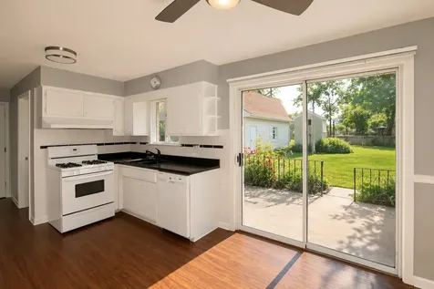 17649 65TH Avenue Tinley Park IL 60477