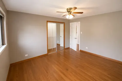17649 65TH Avenue Tinley Park IL 60477
