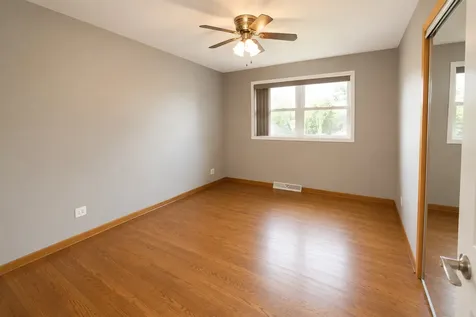 17649 65TH Avenue Tinley Park IL 60477