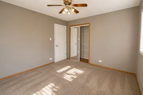 17649 65TH Avenue Tinley Park IL 60477