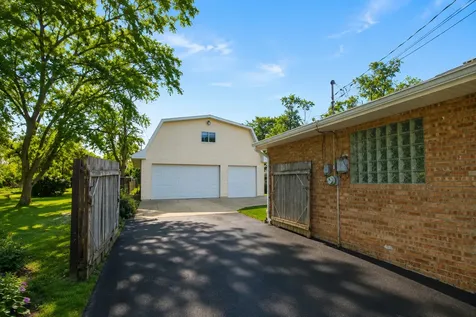 17649 65TH Avenue Tinley Park IL 60477