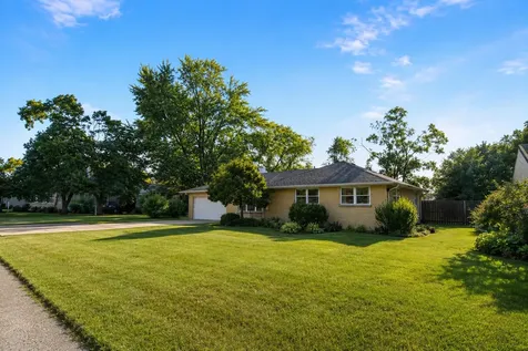 17649 65TH Avenue Tinley Park IL 60477
