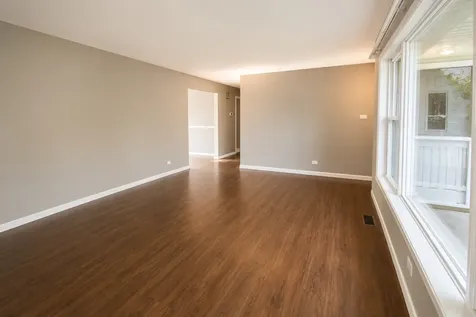 17649 65TH Avenue Tinley Park IL 60477