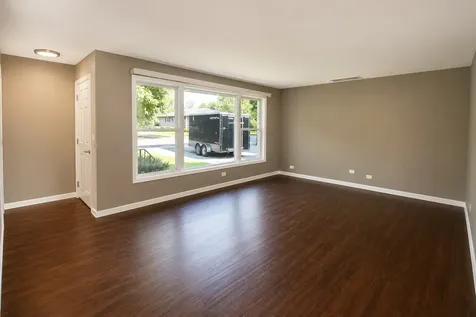 17649 65TH Avenue Tinley Park IL 60477