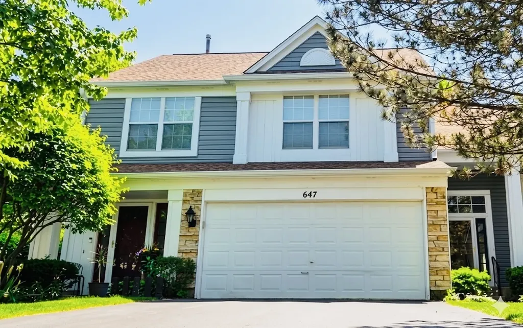 647 North Charter Hall Drive Palatine IL 60067