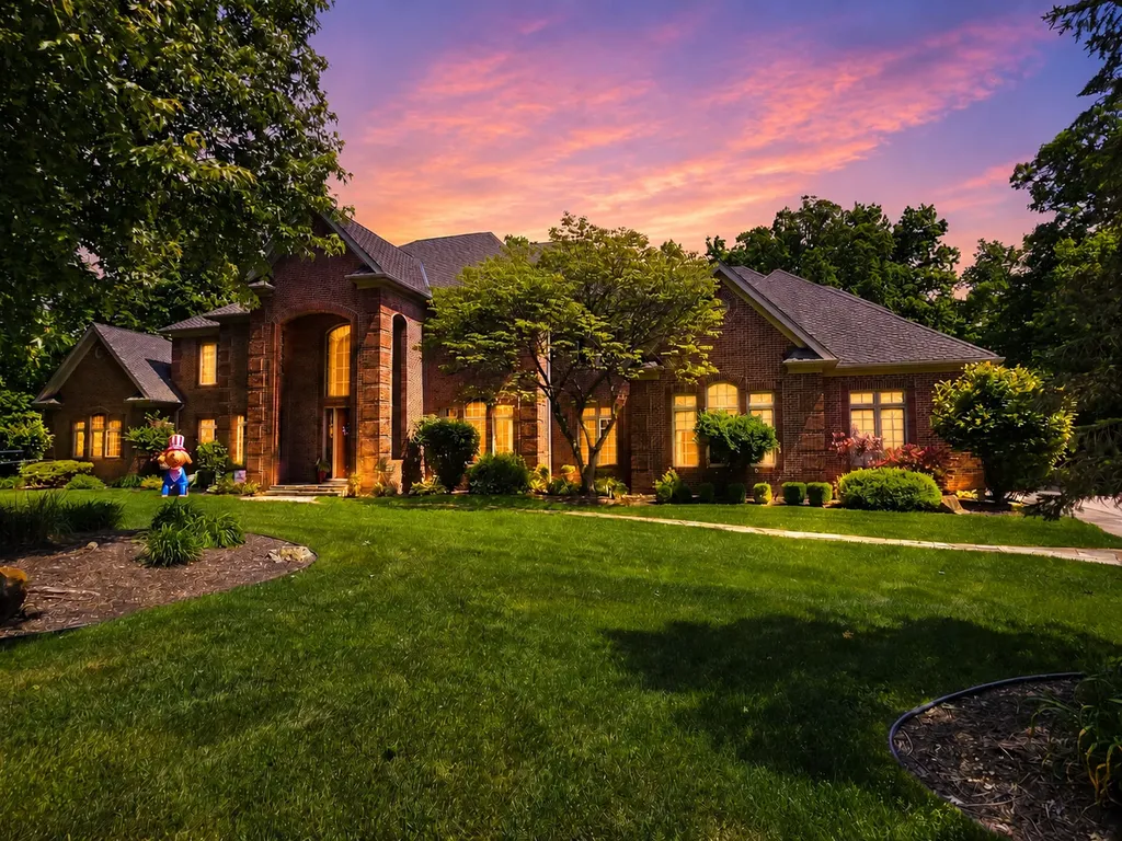1930 Tessington Court New Lenox IL 60451