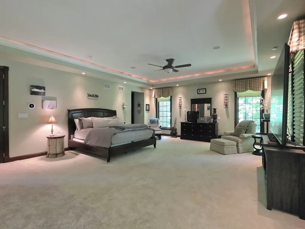 1930 Tessington Court New Lenox IL 60451