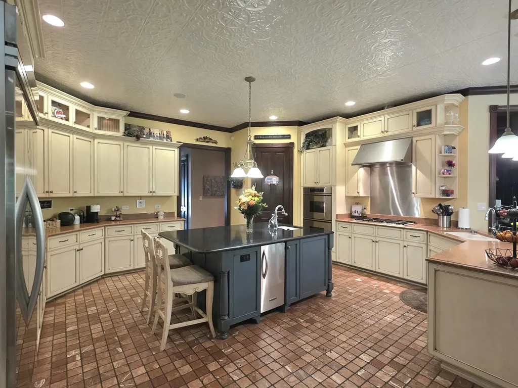 1930 Tessington Court New Lenox IL 60451