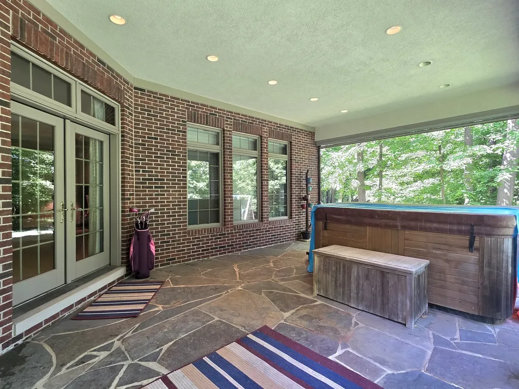 1930 Tessington Court New Lenox IL 60451