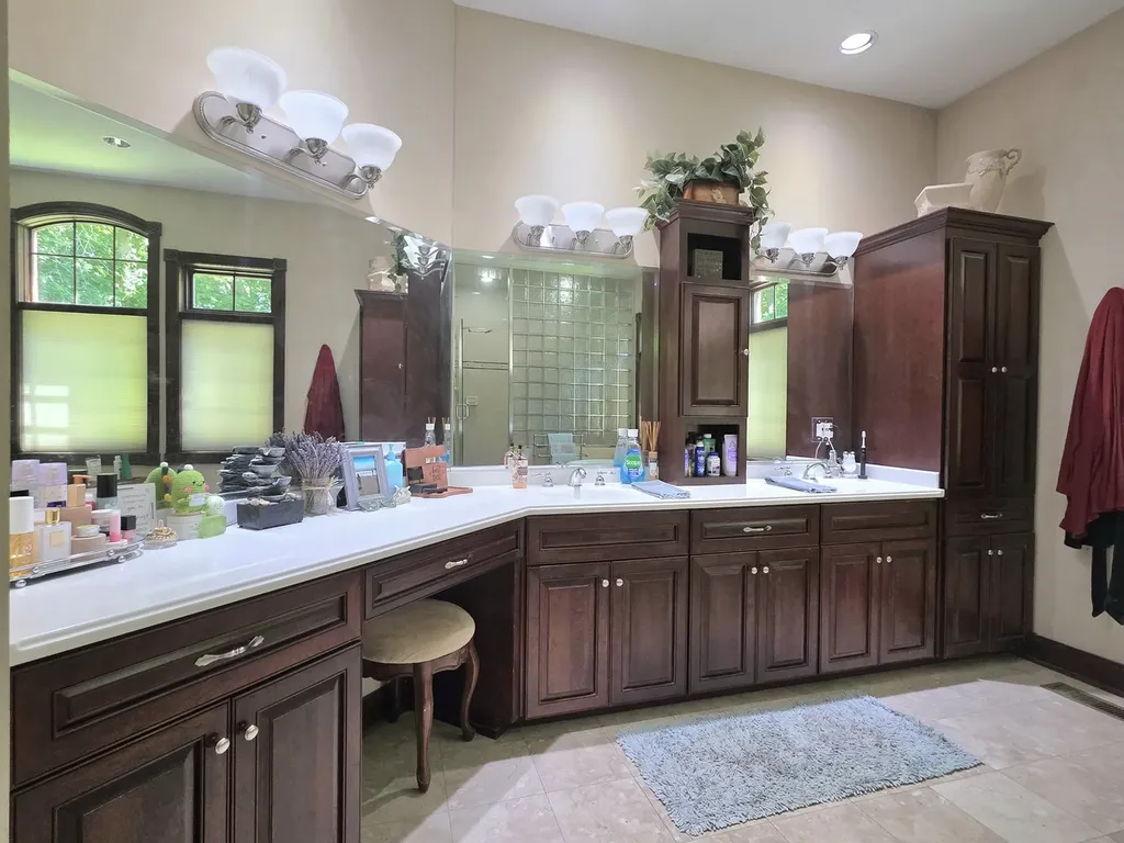 1930 Tessington Court New Lenox IL 60451