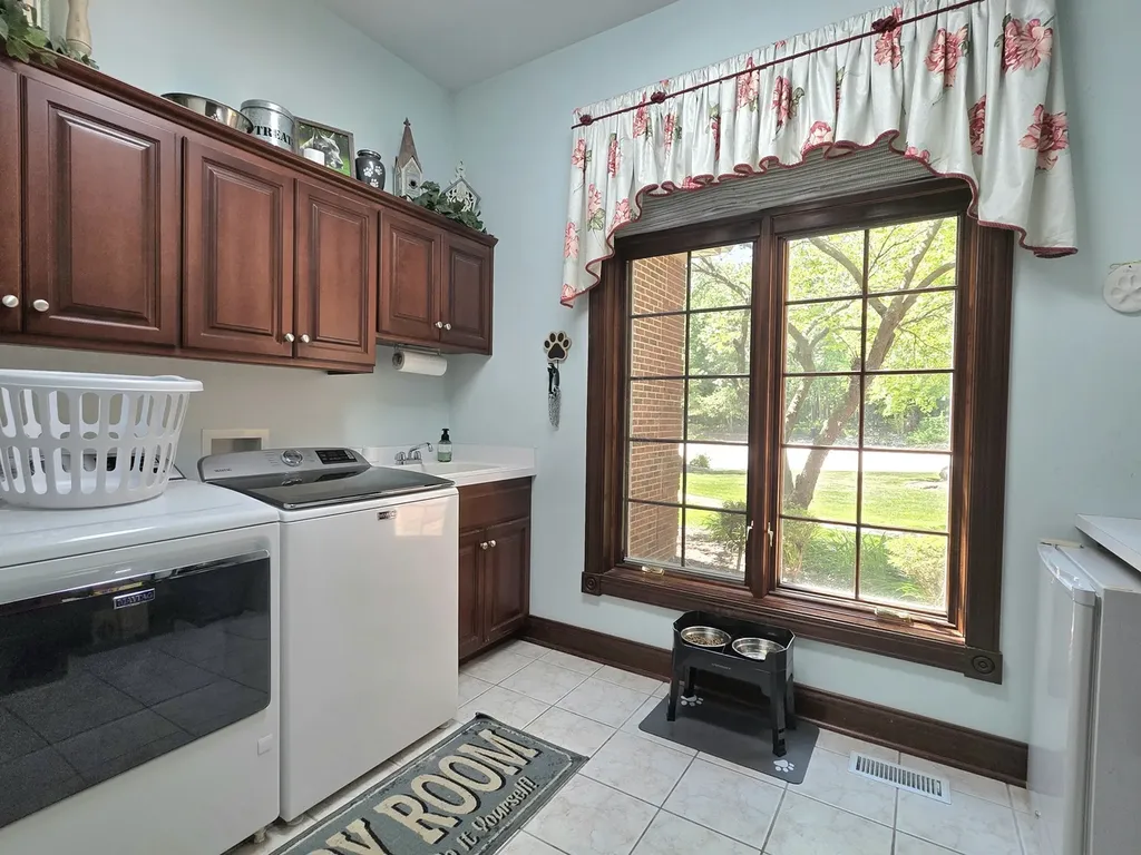 1930 Tessington Court New Lenox IL 60451