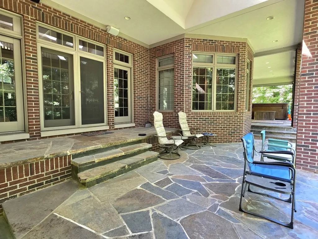 1930 Tessington Court New Lenox IL 60451