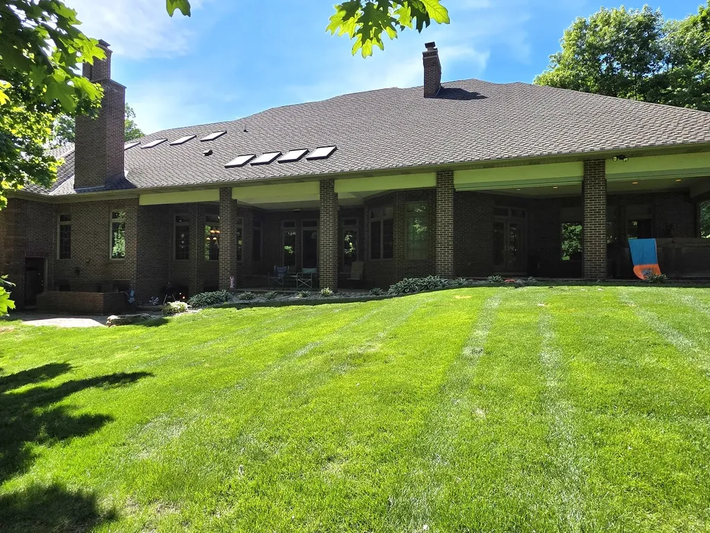 1930 Tessington Court New Lenox IL 60451