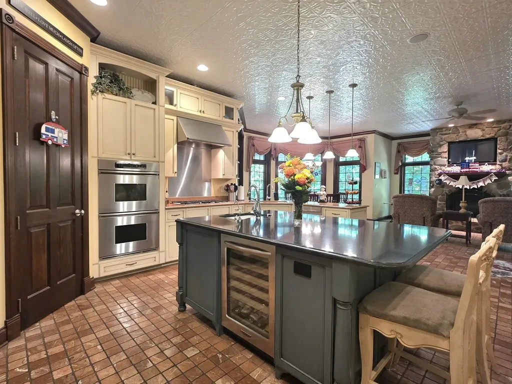 1930 Tessington Court New Lenox IL 60451