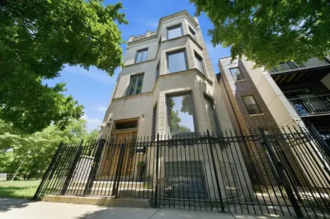 4507 South Prairie Avenue Chicago IL 60653