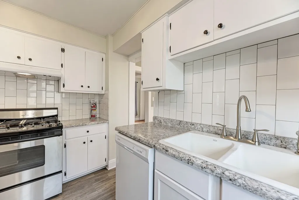 4915 Edward Avenue Downers Grove IL 60515