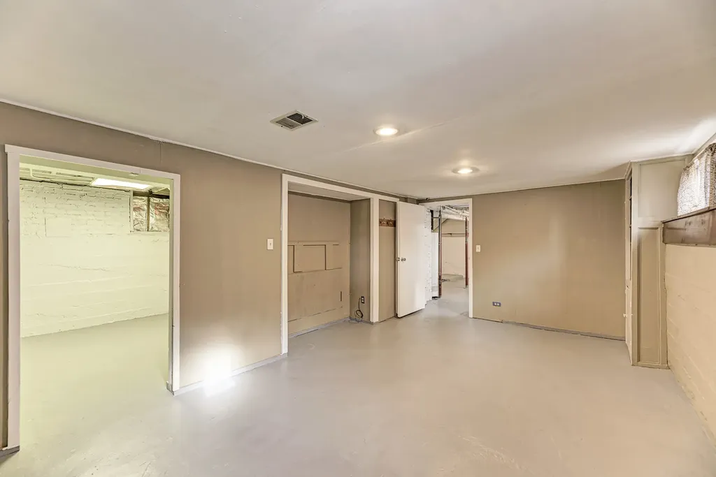 4915 Edward Avenue Downers Grove IL 60515