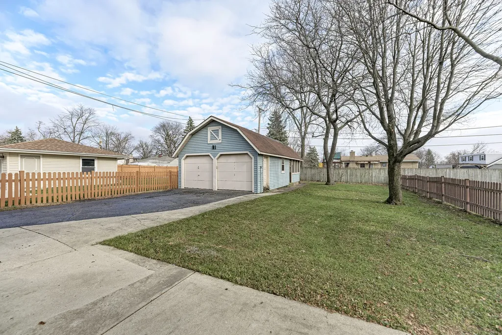 4915 Edward Avenue Downers Grove IL 60515