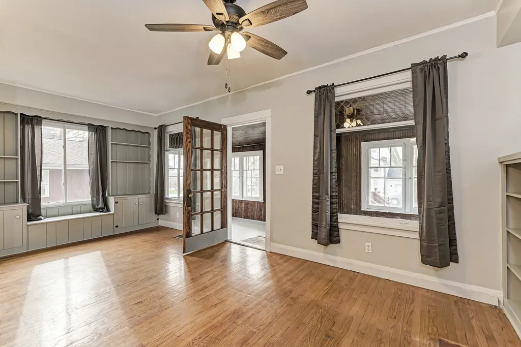 4915 Edward Avenue Downers Grove IL 60515