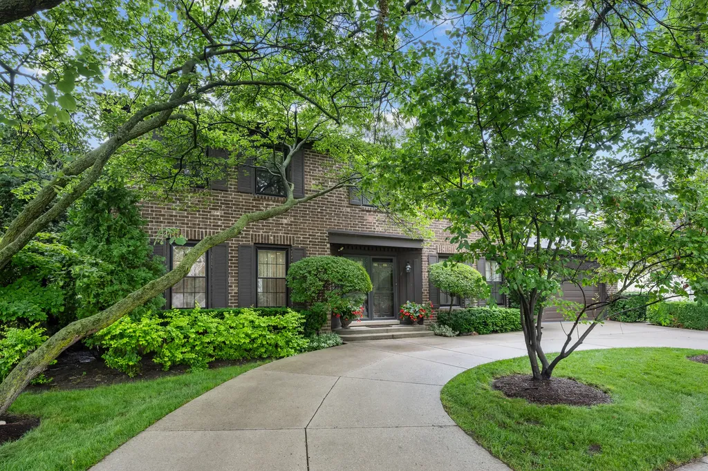 40 Fairview Avenue Deerfield IL 60015