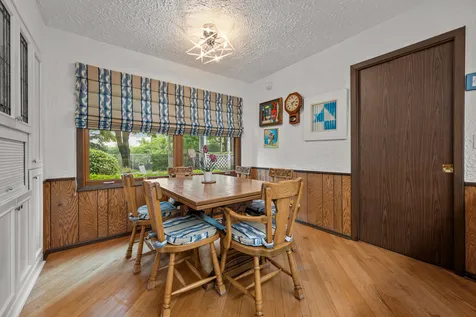 40 Fairview Avenue Deerfield IL 60015