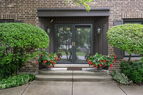 40 Fairview Avenue Deerfield IL 60015