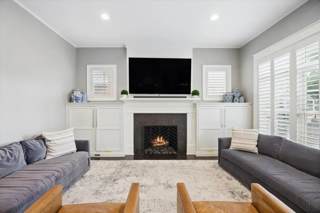 211 South Monroe Street Hinsdale IL 60521