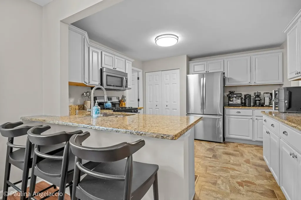 5547 South Bruner Street Hinsdale IL 60521