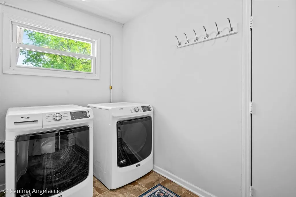5547 South Bruner Street Hinsdale IL 60521