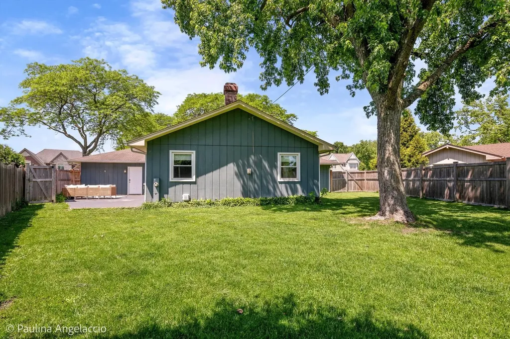 5547 South Bruner Street Hinsdale IL 60521