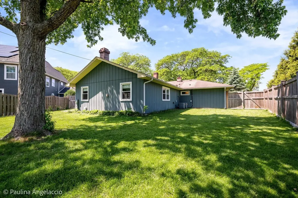 5547 South Bruner Street Hinsdale IL 60521
