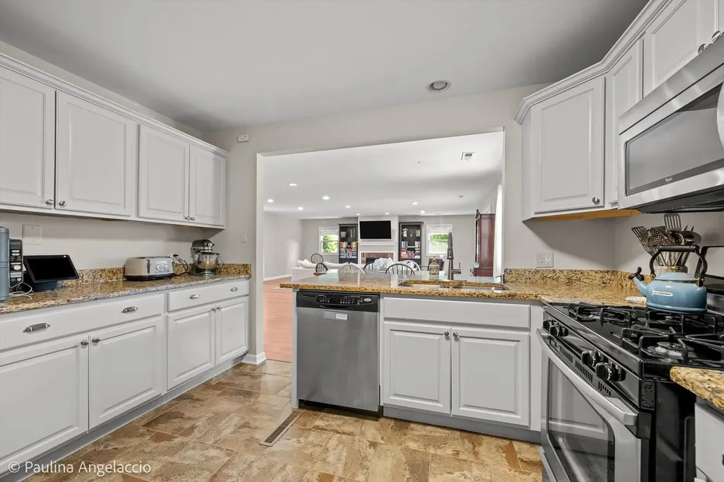 5547 South Bruner Street Hinsdale IL 60521