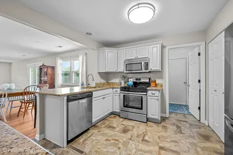 5547 South Bruner Street Hinsdale IL 60521
