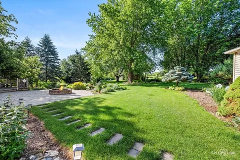 44W043 Fox Wilds Drive St. Charles IL 60175