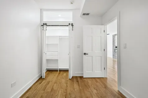 3934 North Sawyer Avenue Chicago IL 60618
