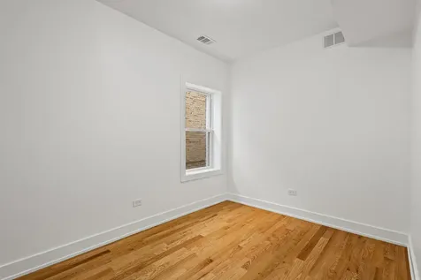 3934 North Sawyer Avenue Chicago IL 60618