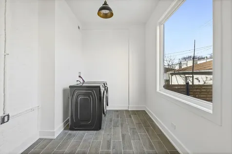 3934 North Sawyer Avenue Chicago IL 60618