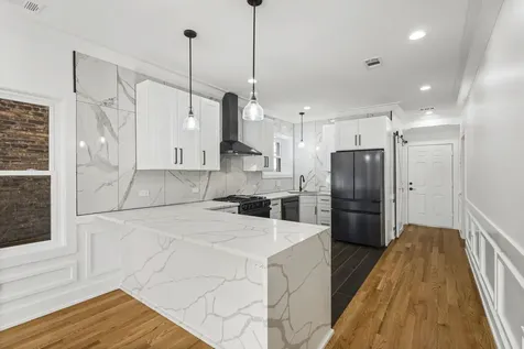 3934 North Sawyer Avenue Chicago IL 60618