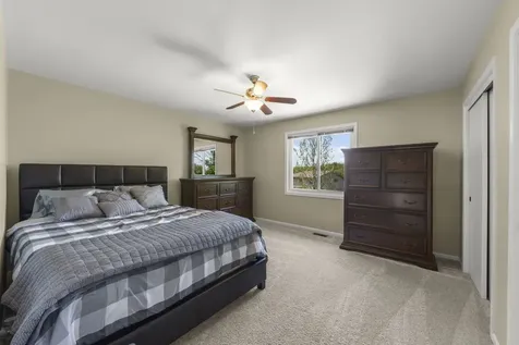 17652 Crestview Court Orland Park IL 60467