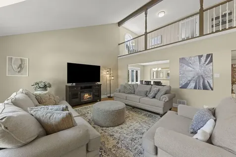 17652 Crestview Court Orland Park IL 60467