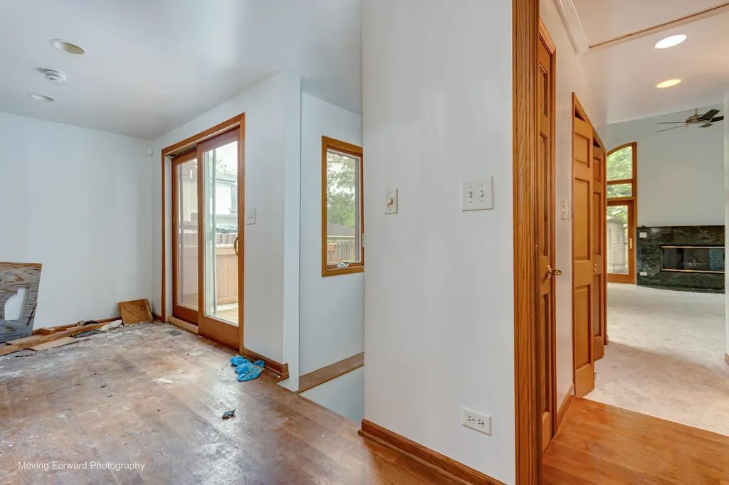 827 North Loomis Street Naperville IL 60563