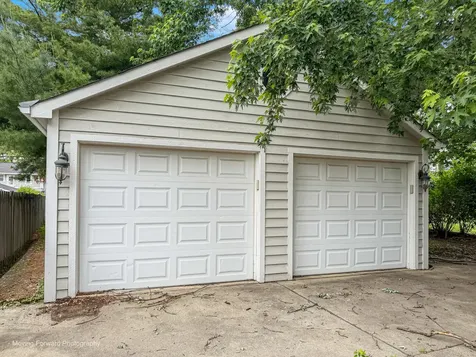 827 North Loomis Street Naperville IL 60563