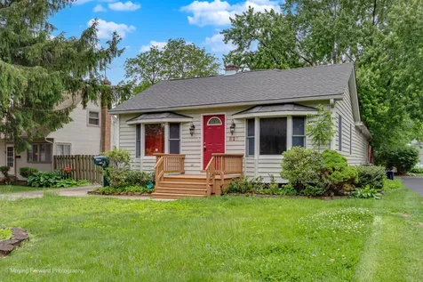 827 North Loomis Street Naperville IL 60563
