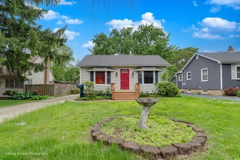 827 North Loomis Street Naperville IL 60563