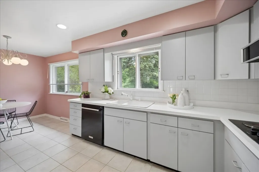 3137 Greenleaf Avenue Wilmette IL 60091
