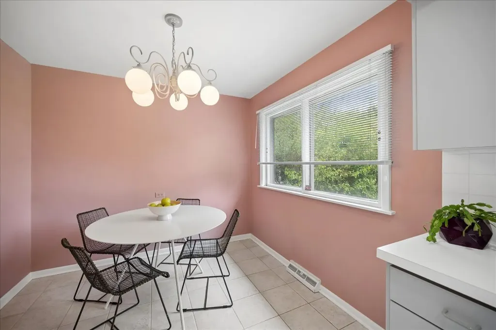 3137 Greenleaf Avenue Wilmette IL 60091