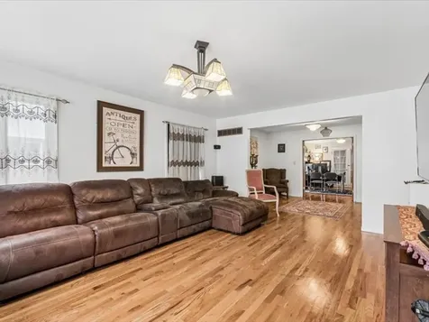 204 Westport Drive Joliet IL 60431