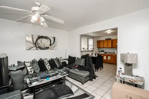 3417 West Evergreen Avenue Chicago IL 60651