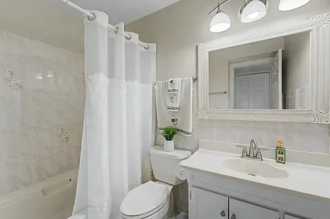 1350 Nottingham Lane Hoffman Estates IL 60169